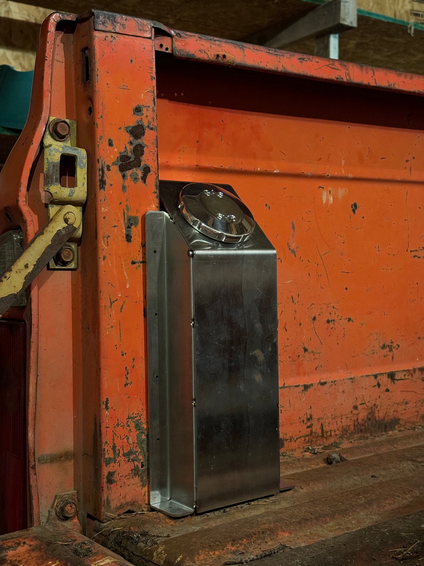 In-Bed Fuel Fill - C10 (67-72)